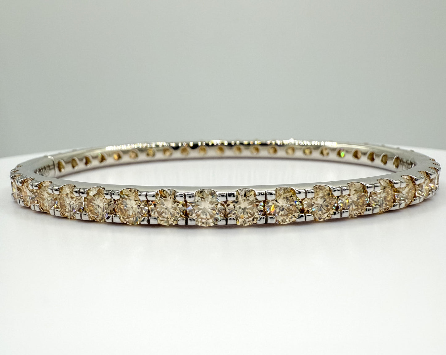 Light Champgane Moissanite Bangle